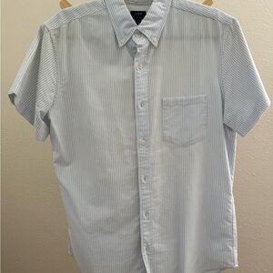 J. Crew Men's Oxford Short Sleeve Shirt in Light blue stripes